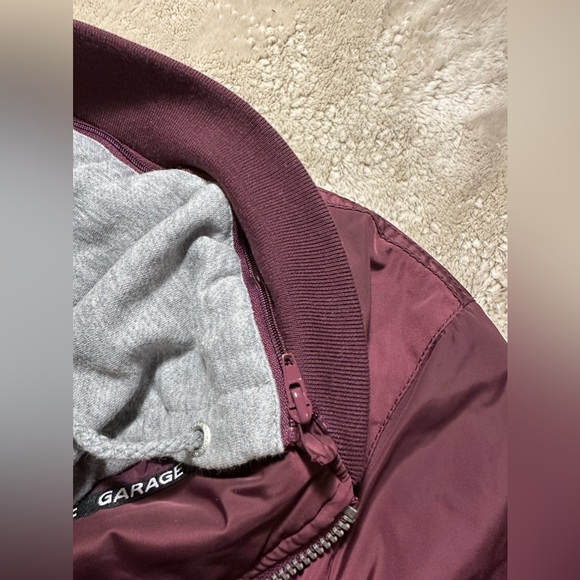 Bomber jacket with removable hood - Picture 4 of 4